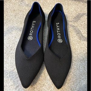 Rothy’s solid black points